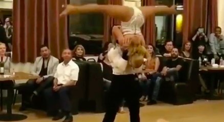 Mindblowing Salsa routine!