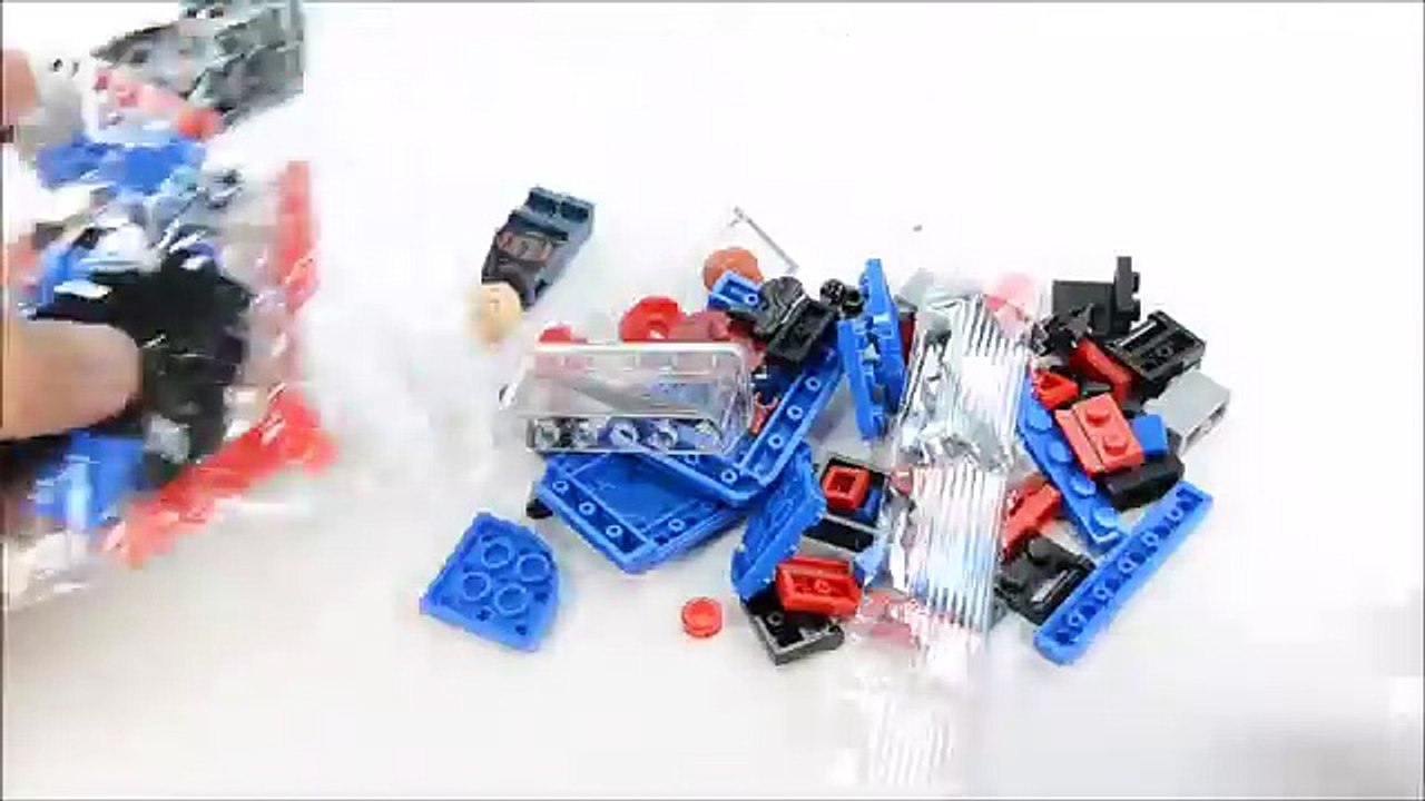 Batman Iron Man Superman & Captain America Armory Tech Gear Capsule Unofficial LEGO Knockoff Set