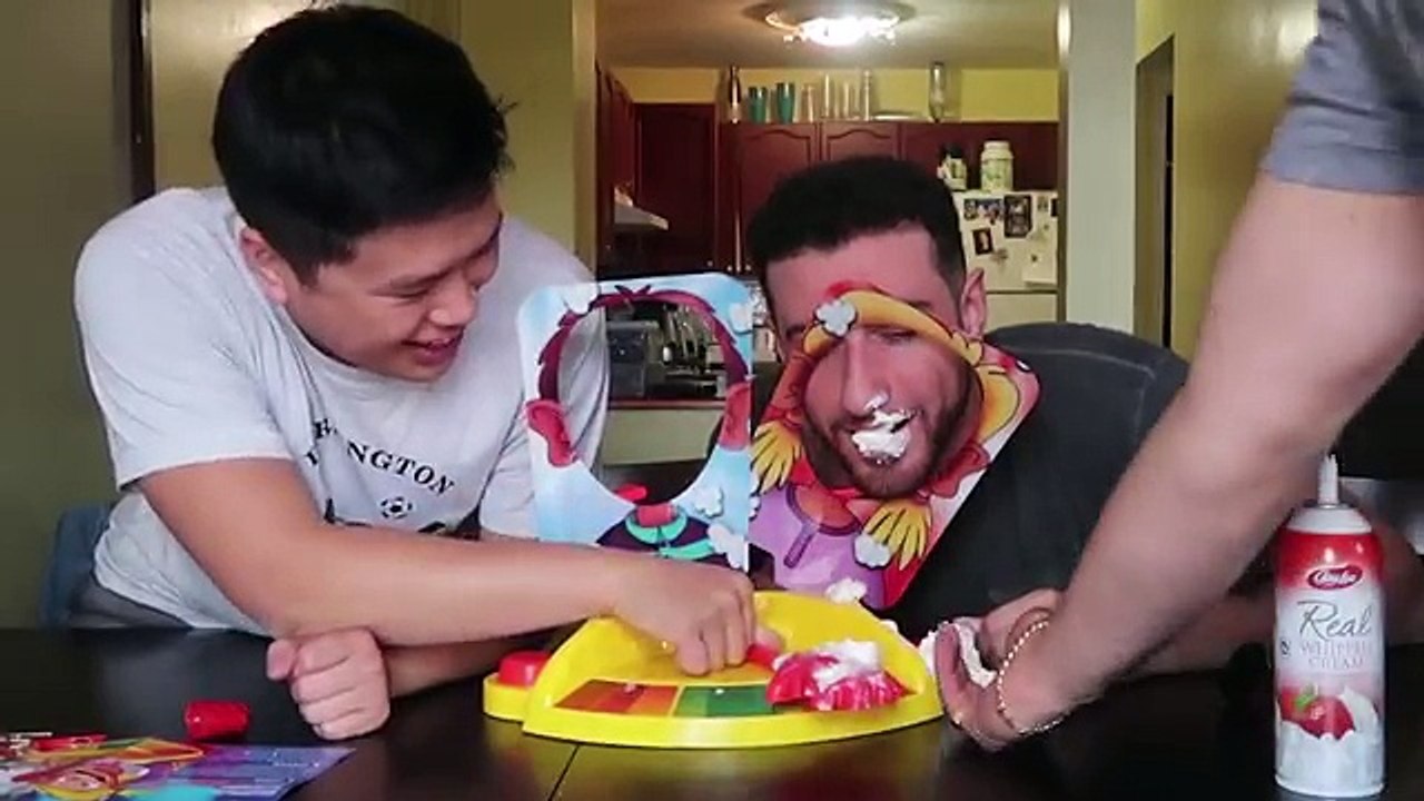 PIE FACE SHOWDOWN *YOUTUBER EDITION*