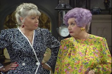 Grace & Favour (Are You Being Served Again) S02E06