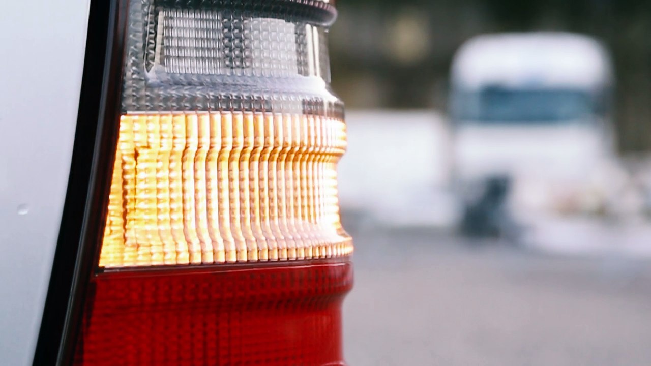 Vidéo choc d'un crash-test entre un fourgon d'intervention et une voiture