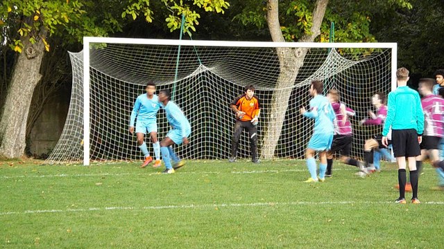 Championnat U17 préligue. LAMBERSART-HELLEMMES : 4 - 2