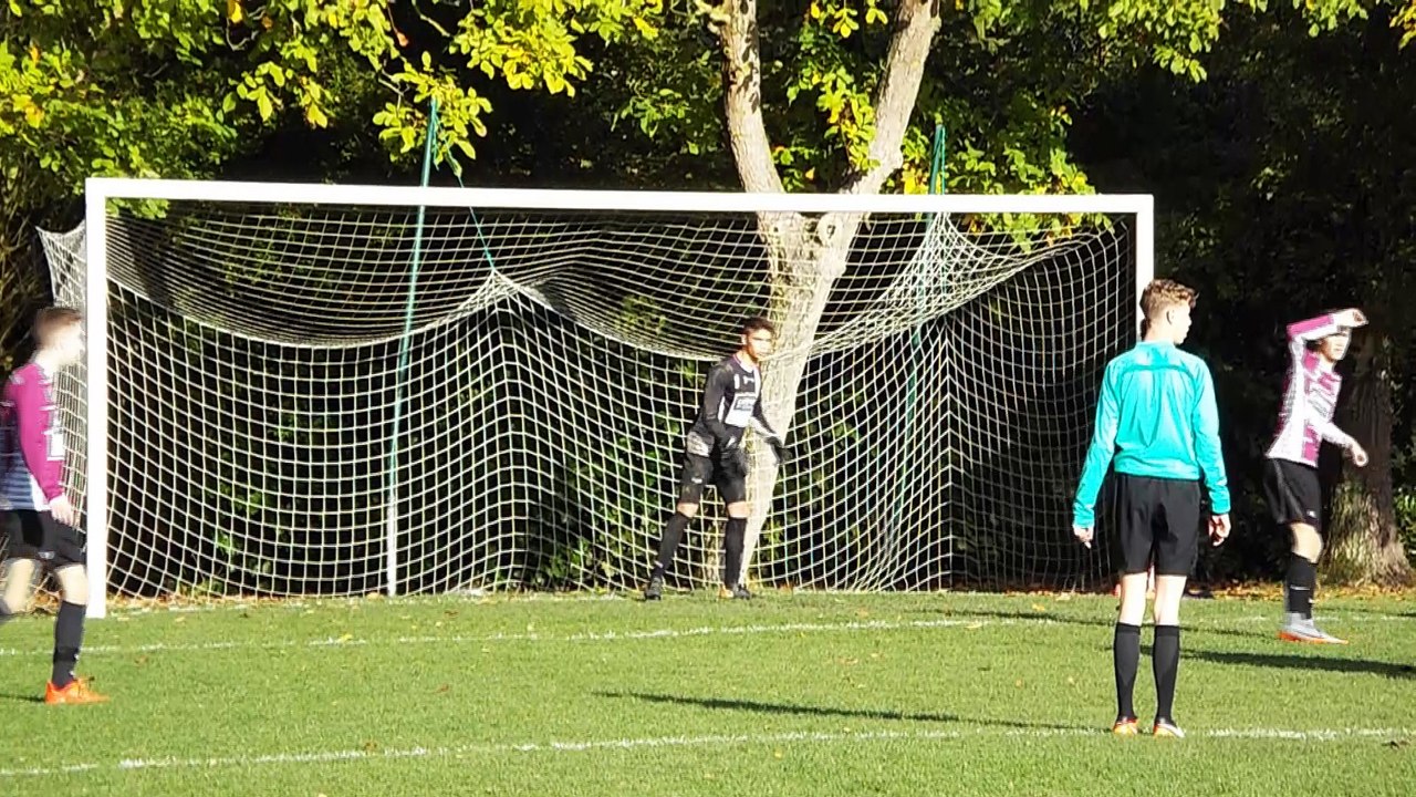 Championnat U17 préligue. LAMBERSART-HELLEMMES :  4 - 2