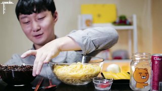 고기 듬뿍! 유니 짜장면 먹방 리얼사운드 유니 짜장 옥탑방미식가 #65화 Uni Jjajangmyeon Mukbang^ㅡ^!