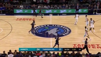 Teague Takes It To The Hoop