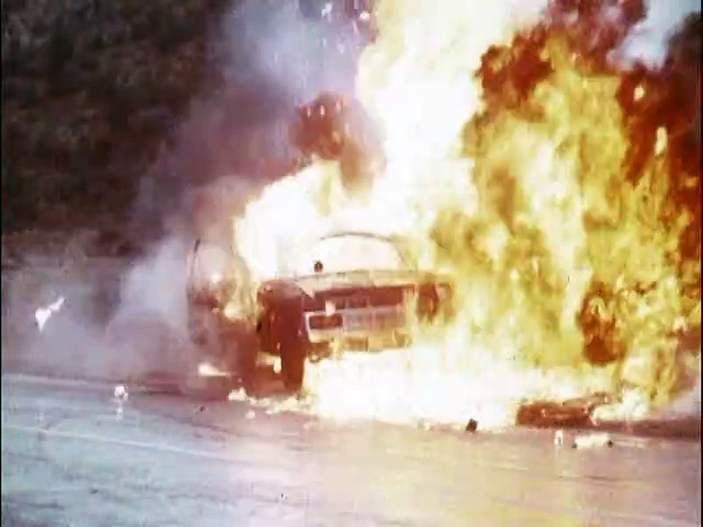 The Great Texas Dynamite Chase (1976) - (Action, Comedy, Crime, Drama) [Trailer]