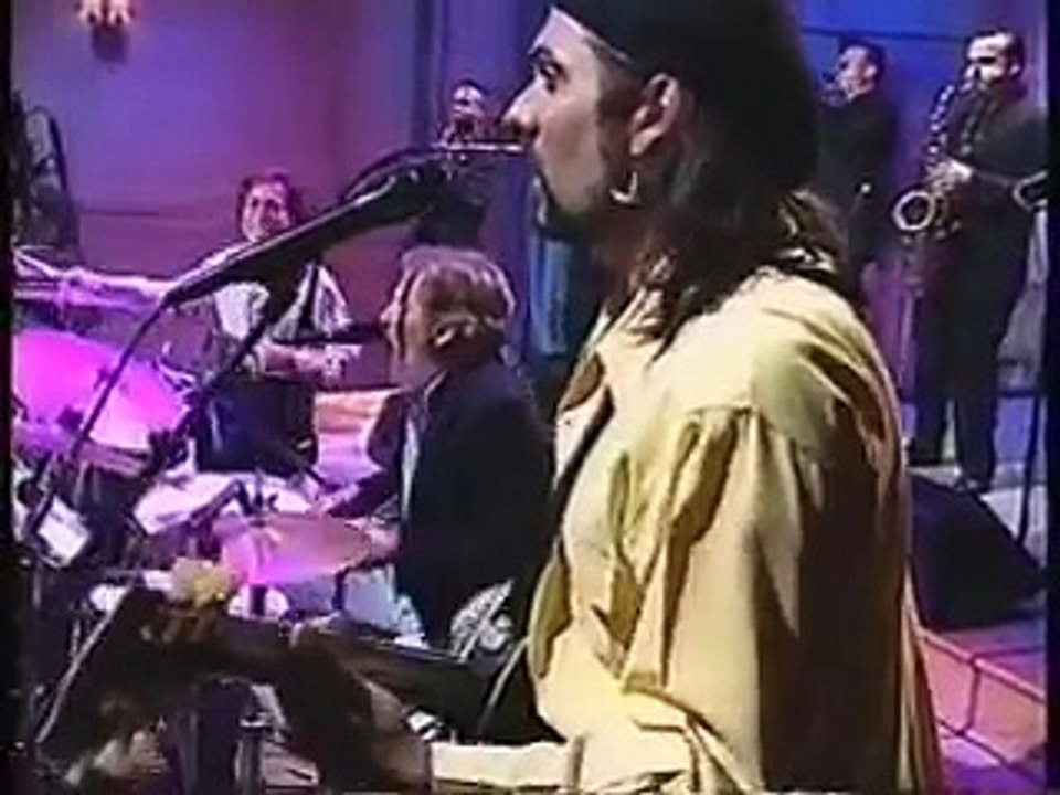 Levon Helm - Short Fat Fannie