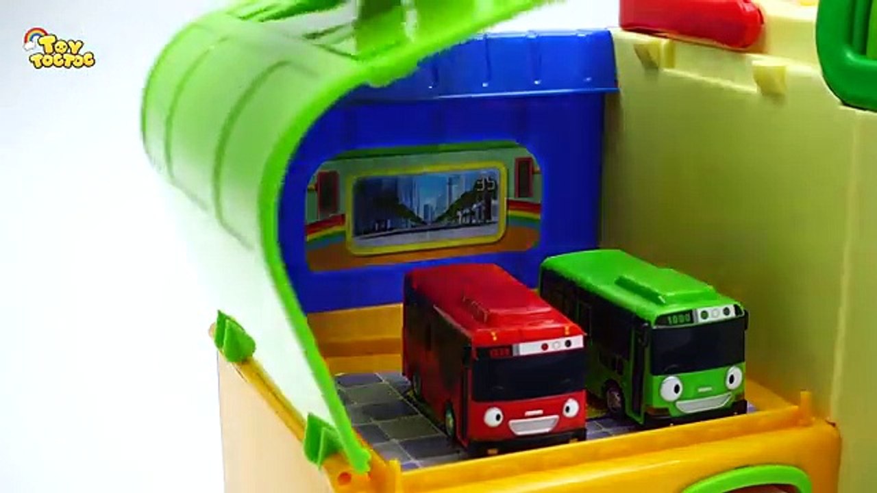 Go Go Super Wings, Tayo School is Under Attack by Monster Bugs