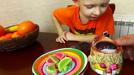 Данька с Папой разыграли Маму. Накормили солью, облили водой. Смешное видео розыгрыш