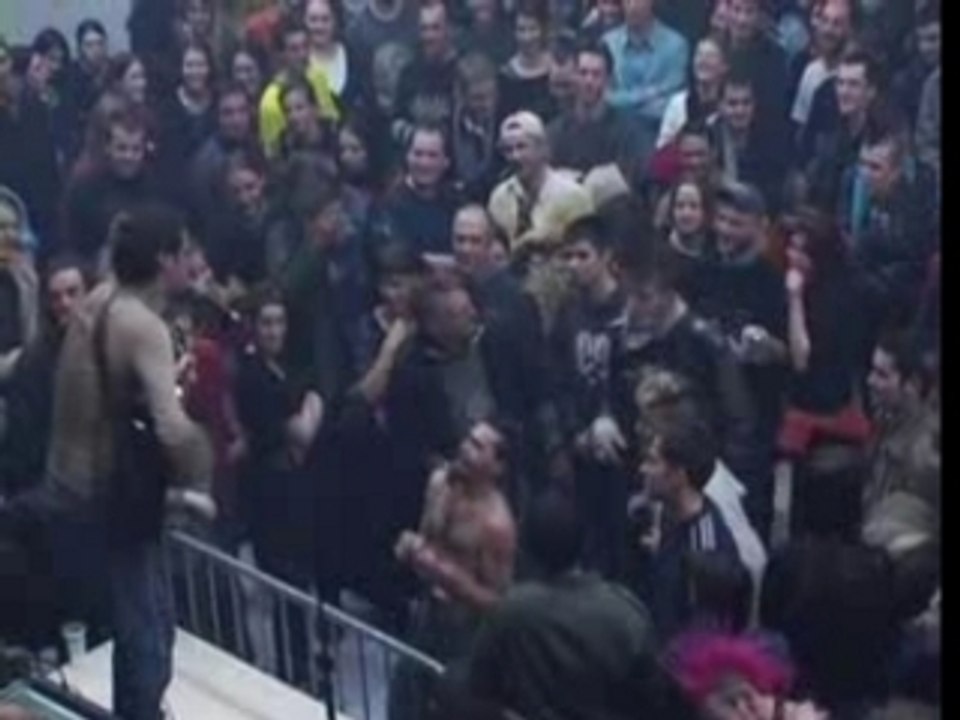 L'attaque des punks - Petit anarchiste Didier super