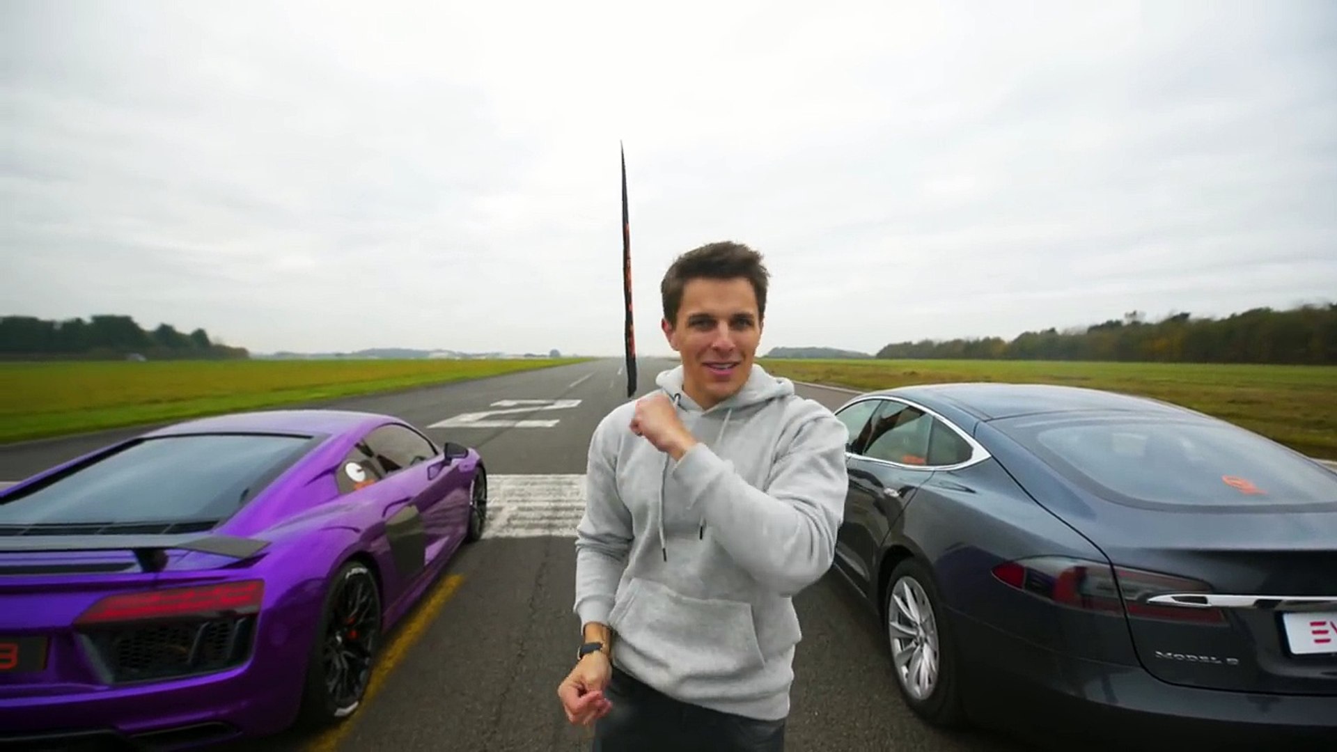 Drag Race Audi R8 V10 Plus Vs Tesla Model S P100d