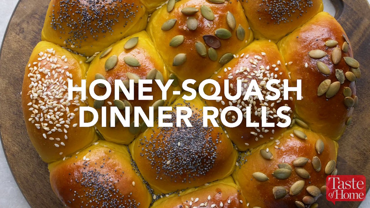 Honey Squash Dinner Rolls