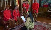 Kahiyang Ayu Meminta Restu dalam Bahasa Jawa