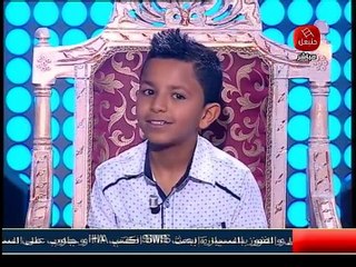 طفل تونسي يبكي أثناء القائه لقصيدة حول الأم على المباشر :'( :'(