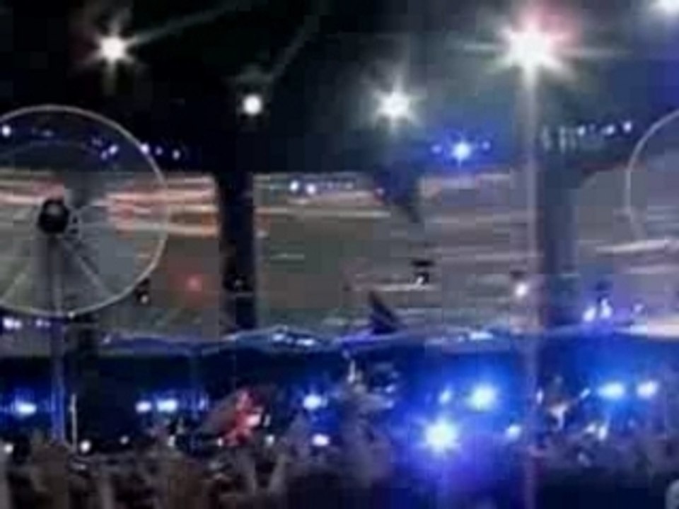 Muse - Knights Of Cydonia (Parc des Princes)