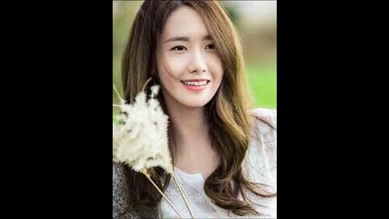 Beautiful Girl And Music 5