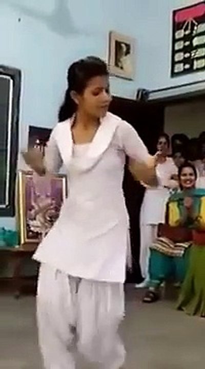 Beautiful girl dance in school(360p)