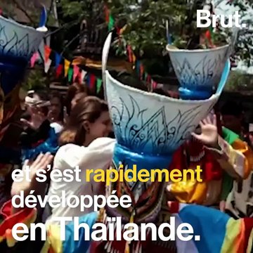 Tu kiffes les retournés acrobatiques au foot ? Alors tu devrais adorer le Sepak Takraw !