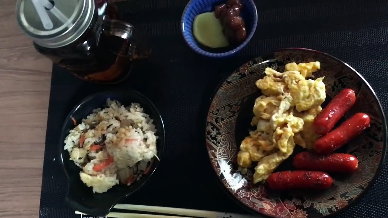 お昼ご飯食べながら雑談！雨の日の切ない思い出