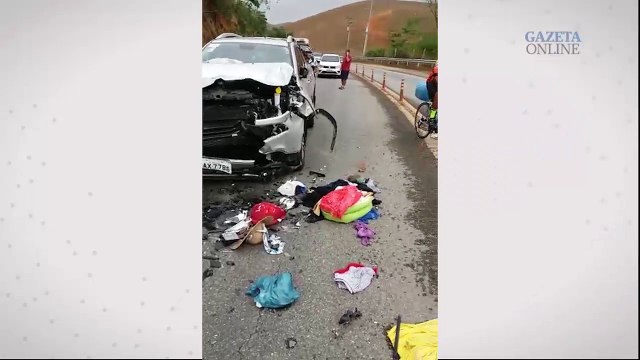 Professora de Marataízes morre após acidente entre carros