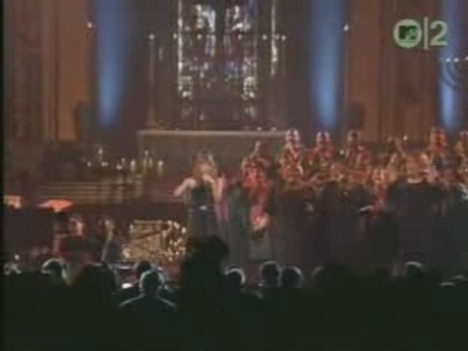 Mariah Carey - "Joy to the world" live at St-Divine