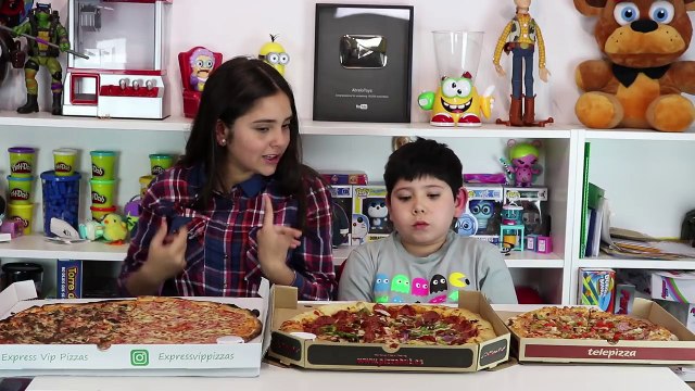 Pizza Hut VS Telepizza ¿Cual es la mejor Pizza? Batalla de Pizzas! Abrelo Toys Pizza Challenge