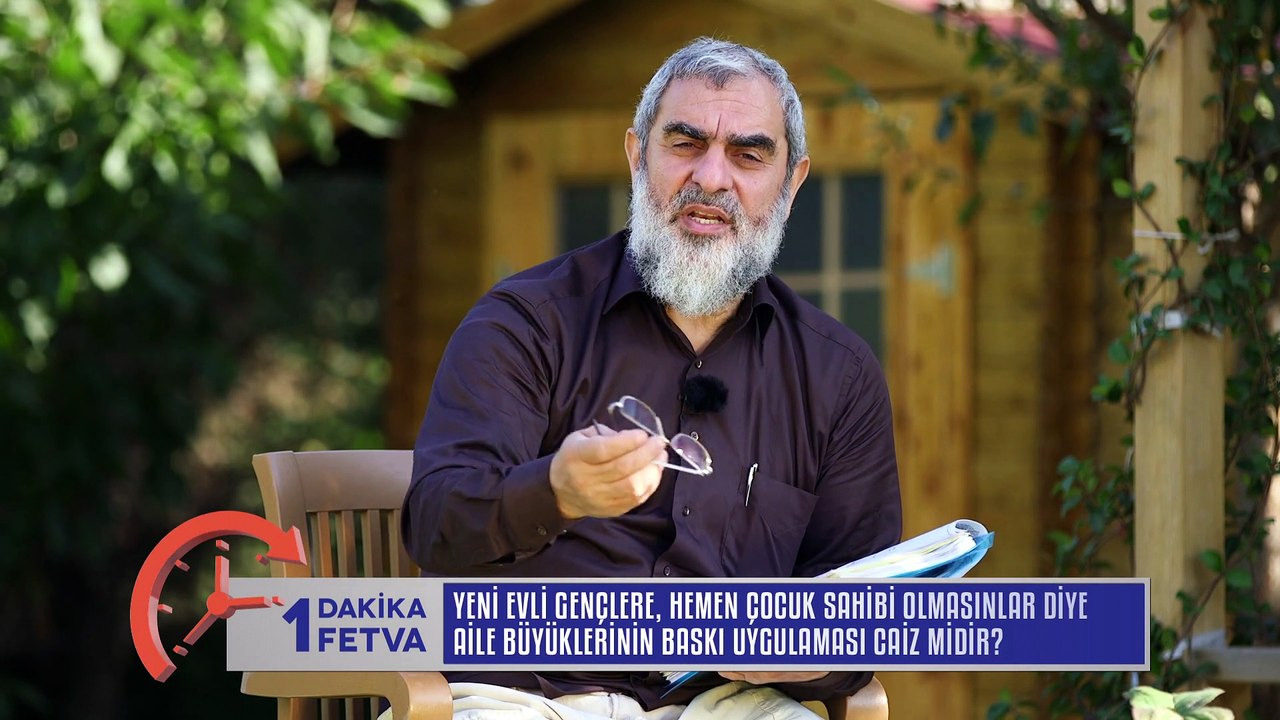 635) Yeni evli gençlere, hemen çocuk sahibi olmasınlar diye aile baskısı uygulanması caiz midir?