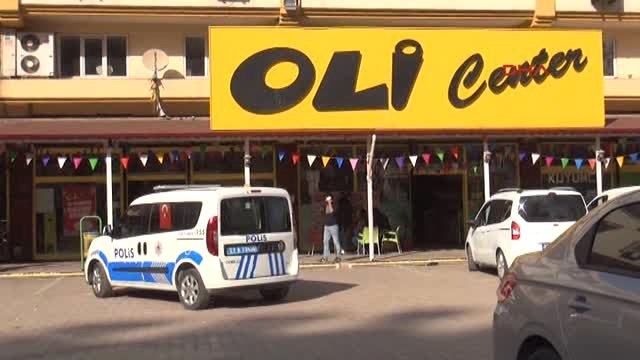 Gaziantep'te Bomba İhbarı Yapılan Market Boşaltıldı