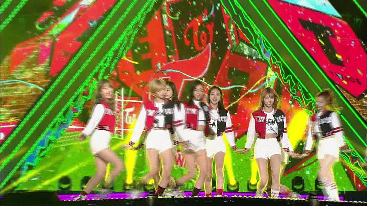 161027
