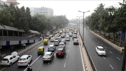 نيودلهي تستفيق على ضباب دخاني يلفها