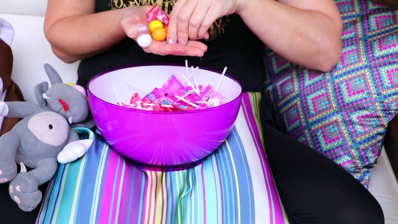 Frozen Elsa Santa Claus vs Joker DRESS PRANK! w/ Spiderman Joker Girl - Superhero In Real Life IRL