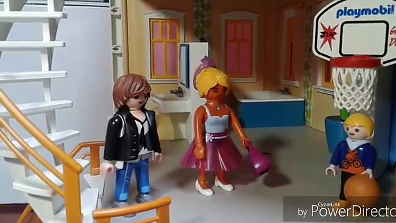 LA NOUNOU BIZARRE : Vidéo Playmobil
