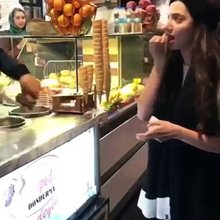 Mahira Khan and Turkish Ice cream
