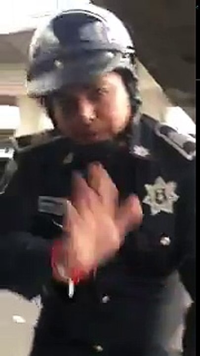 tránsito del Edomex golpea a automovilista por negarse a darle “mordida”