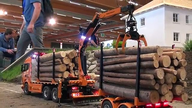 Rc Truck Scania SUPER in Motion - Scania Timber Truck CRANE - Modellbau Wels
