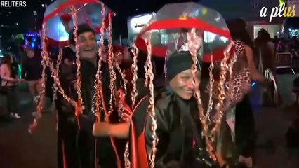 New Yorkers March Forward In The Annual Halloween Parade