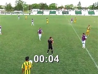 Dificilmente verá uma expulsão mais rápida (e insólita) do que esta