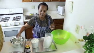 Ethiopian Food How to make Injera From Rice flour and Bread flour ከሩዝና ፍርኖ ዱቄት እንጀራ አሰራር