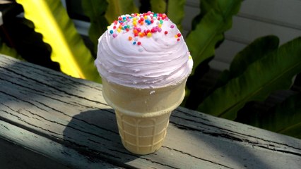 HOW TO MAKE MARSHMALLOW CONES