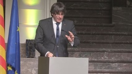 Puigdemont pide una "reacción" a la UE y reivindica su Gobierno "legítimo"