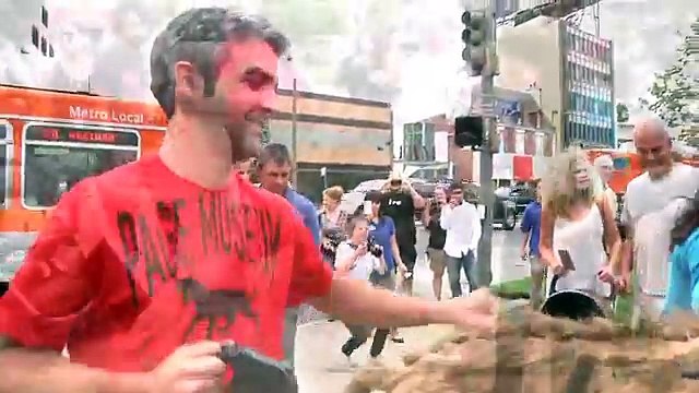 Saber-toothed cat struts down Wilshire Blvd in L.A. and comes home to the Tar Pits!