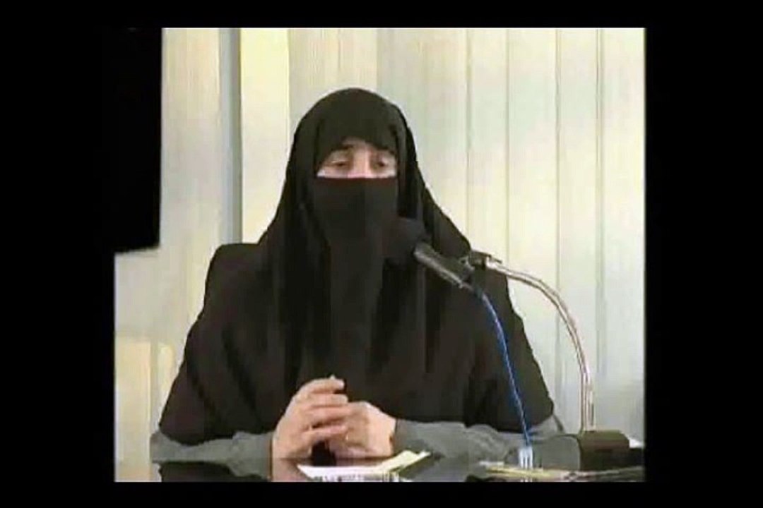 Dr. Farhat Hashmi - Allah Ki Qadr Pehchano