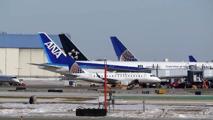 (HD) Winter Plane Spotting at Chicago OHare International Airport