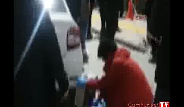 Acil servis önünde silahlı saldırı: 1 yaralı