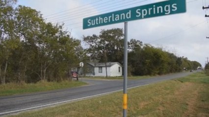 El tirador de Texas repasó las filas de la iglesia en busca de supervivientes