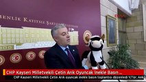 CHP Kayseri Milletvekili Çetin Arık Oyuncak İnekle Basın Toplantısı Düzenledi 1
