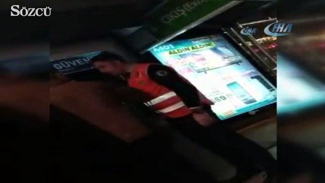 İncirli Metrobüs Durağında meydan dayağı