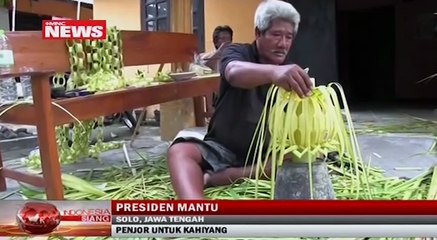 Warga Solo Sukarela Buat Janur di Pernikahan Kahiyang-Bobby