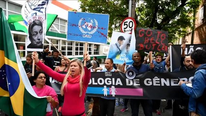 Protestos a favor e contra a filósofa Judith Butler em São Paulo