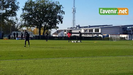 Tension lors du premier entraînement de Claude Makélélé à Eupen